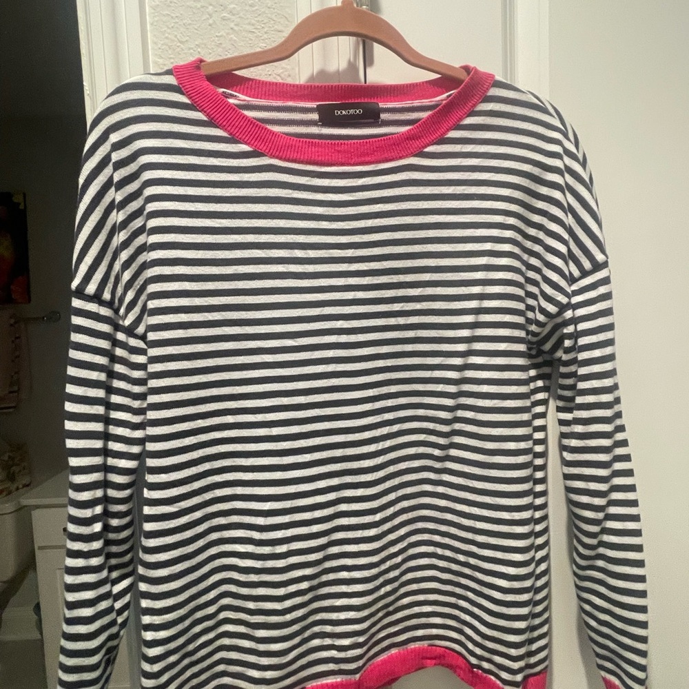 Elegant Pink and Navy Striped Crew Neck Sweater